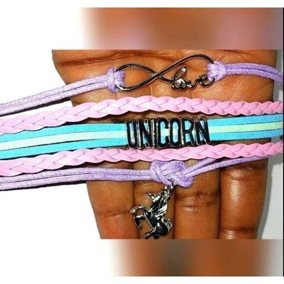 Hand crafted, horse shaped unicorn stackable bracelet - Picture 2 of 6